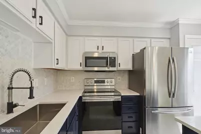 6228 Battalion Street, Centreville, VA 20121 - Photo 9