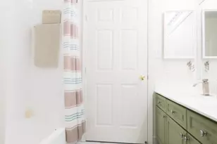 12903 Alton Square, Herndon, VA 20170 - Photo 23