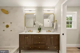 2308 Creek Dr, Alexandria, VA 22308 - Photo 3