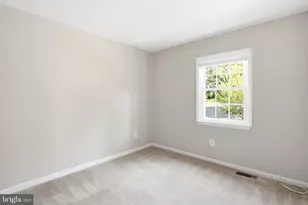 10869 Oak Green Ct, Burke, VA 22015 - Photo 25