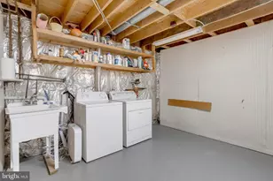 10869 Oak Green Ct, Burke, VA 22015 - Photo 35