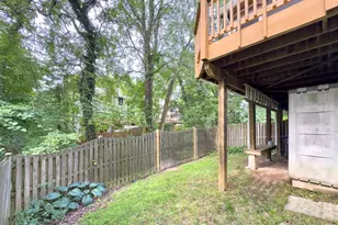 10869 Oak Green Ct, Burke, VA 22015 - Photo 37