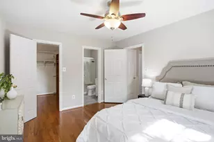 10869 Oak Green Ct, Burke, VA 22015 - Photo 23