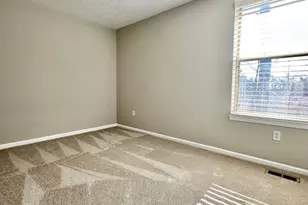 7649 Fallswood Way, Lorton, VA 22079 - Photo 23