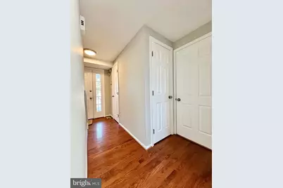7649 Fallswood Way, Lorton, VA 22079 - Photo 5