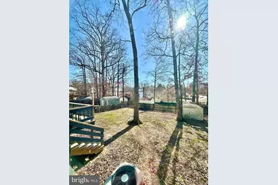 7649 Fallswood Way, Lorton, VA 22079 - Photo 35
