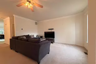 4663 Flatlick Branch Dr, Chantilly, VA 20151 - Photo 3