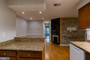 10198 Ashbrooke Ct, Oakton, VA 22124 - Photo 17