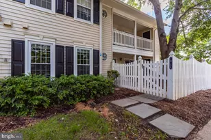 10198 Ashbrooke Ct, Oakton, VA 22124 - Photo 3
