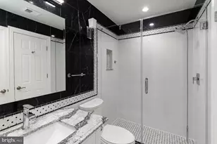 10198 Ashbrooke Ct, Oakton, VA 22124 - Photo 25