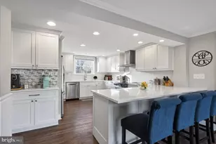 8603 Cyrus Pl, Alexandria, VA 22308 - Photo 3