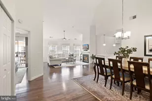 11575 Cavalier Landing Ct, Fairfax, VA 22030 - Photo 3