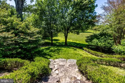 9324 Georgetown Pike, Great Falls, VA 22066 - Photo 5