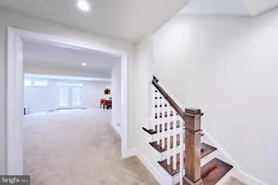 605 Meadow Ln SW, Vienna, VA 22180 - Photo 13