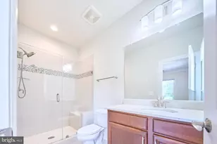 605 Meadow Ln SW, Vienna, VA 22180 - Photo 35