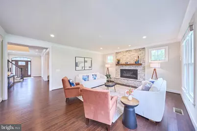 605 Meadow Lane SW, Vienna, VA 22180 - Photo 5