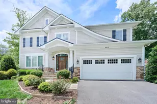605 Meadow Ln SW, Vienna, VA 22180 - Photo 1