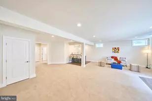 605 Meadow Ln SW, Vienna, VA 22180 - Photo 17