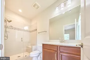 605 Meadow Ln SW, Vienna, VA 22180 - Photo 45
