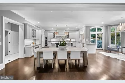 8305 Fox Haven Drive, McLean, VA 22102 - Photo 25