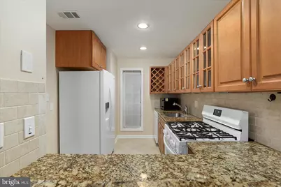 10110 Oakton Terrace Road #10110, Oakton, VA 22124 - Photo 9