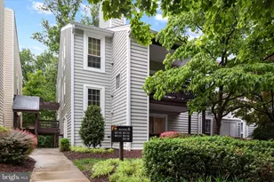 10110 Oakton Terrace Rd, Oakton, VA 22124 - Photo 1