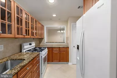 10110 Oakton Terrace Road #10110, Oakton, VA 22124 - Photo 7
