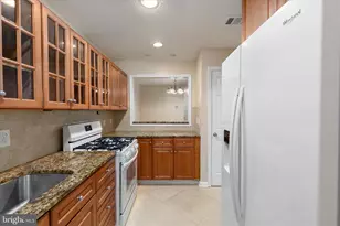 10110 Oakton Terrace Rd, Oakton, VA 22124 - Photo 7