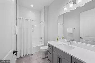 2354 Cedar Ln, Vienna, VA 22182 - Photo 23