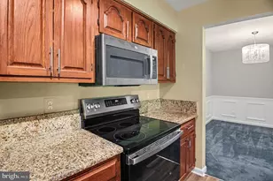 7718 Lafayette Forest Dr, Annandale, VA 22003 - Photo 9