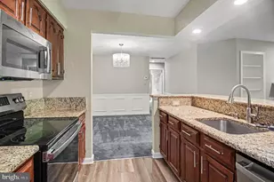 7718 Lafayette Forest Dr, Annandale, VA 22003 - Photo 11