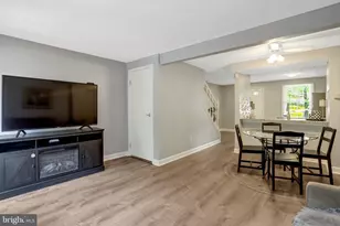 8414 Cedar Falls Ct, Springfield, VA 22153 - Photo 7