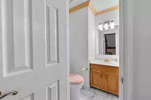 5700 Mason Bluff Dr, Burke, VA 22015 - Photo 19