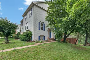 5700 Mason Bluff Dr, Burke, VA 22015 - Photo 1