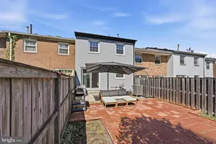 6335 Paddington Ln, Centreville, VA 20120 - Photo 25