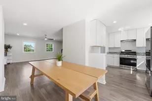 6335 Paddington Ln, Centreville, VA 20120 - Photo 11