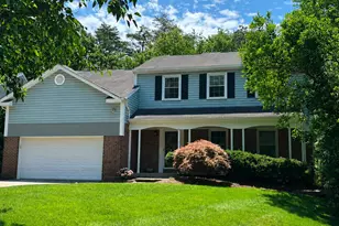 10711 Oldfield Dr, Reston, VA 20191 - Photo 1