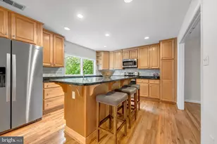 10711 Oldfield Dr, Reston, VA 20191 - Photo 19