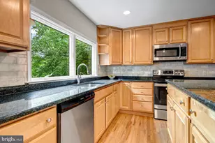 10711 Oldfield Dr, Reston, VA 20191 - Photo 23