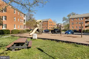 6715 W Wakefield Dr, Alexandria, VA 22307 - Photo 21