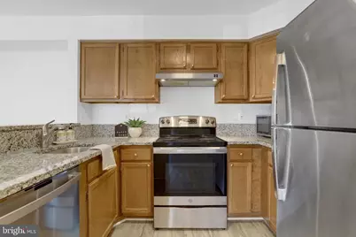 7825 Harrowgate Circle #B, Springfield, VA 22152 - Photo 9