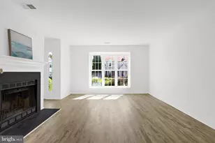 7825 Harrowgate Cir, Springfield, VA 22152 - Photo 5