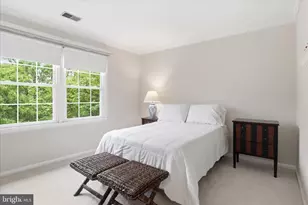 9833 Squaw Valley Dr, Vienna, VA 22182 - Photo 27