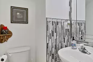 8509 Towne Manor Ct, Alexandria, VA 22309 - Photo 19