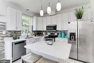 8509 Towne Manor Ct, Alexandria, VA 22309 - Photo 13