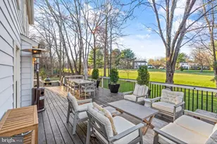 10314 Hickory Creek Ct, Great Falls, VA 22066 - Photo 45