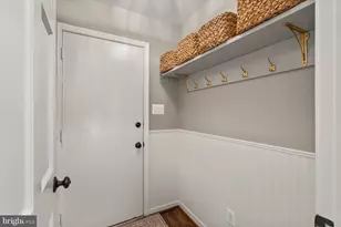 10314 Hickory Creek Ct, Great Falls, VA 22066 - Photo 15