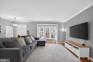 12789 Dogwood Hills Ln, Fairfax, VA 22033 - Photo 7