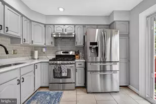 12789 Dogwood Hills Ln, Fairfax, VA 22033 - Photo 15