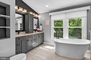 15403 Martins Hundred Dr, Centreville, VA 20120 - Photo 23
